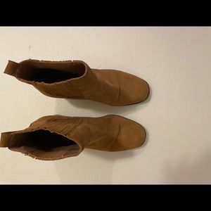 MADEWELL Pull On Suede Chelsea Boot in Tan (7)